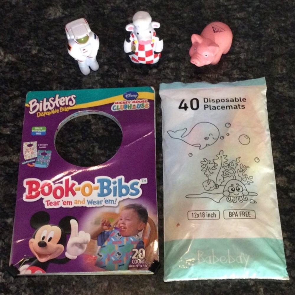 Disposable Book-o-Bibs & Placemats